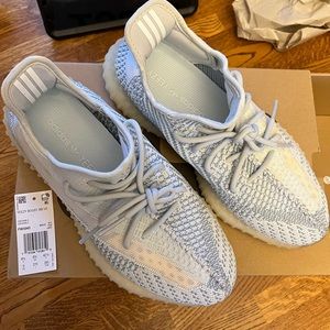 Yeezy Boost 350 V2